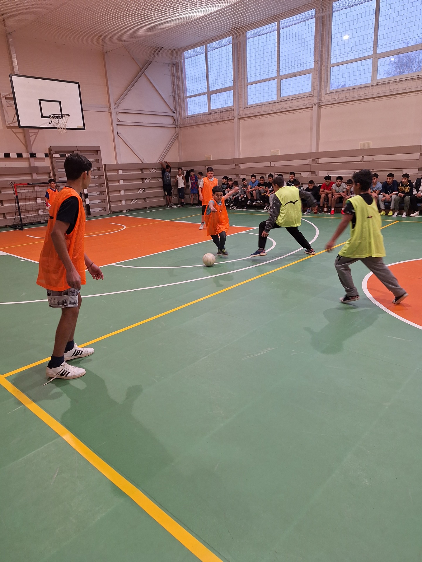 Futbalový turnaj - Iskolai futballmérkőzés - Obrázok 3