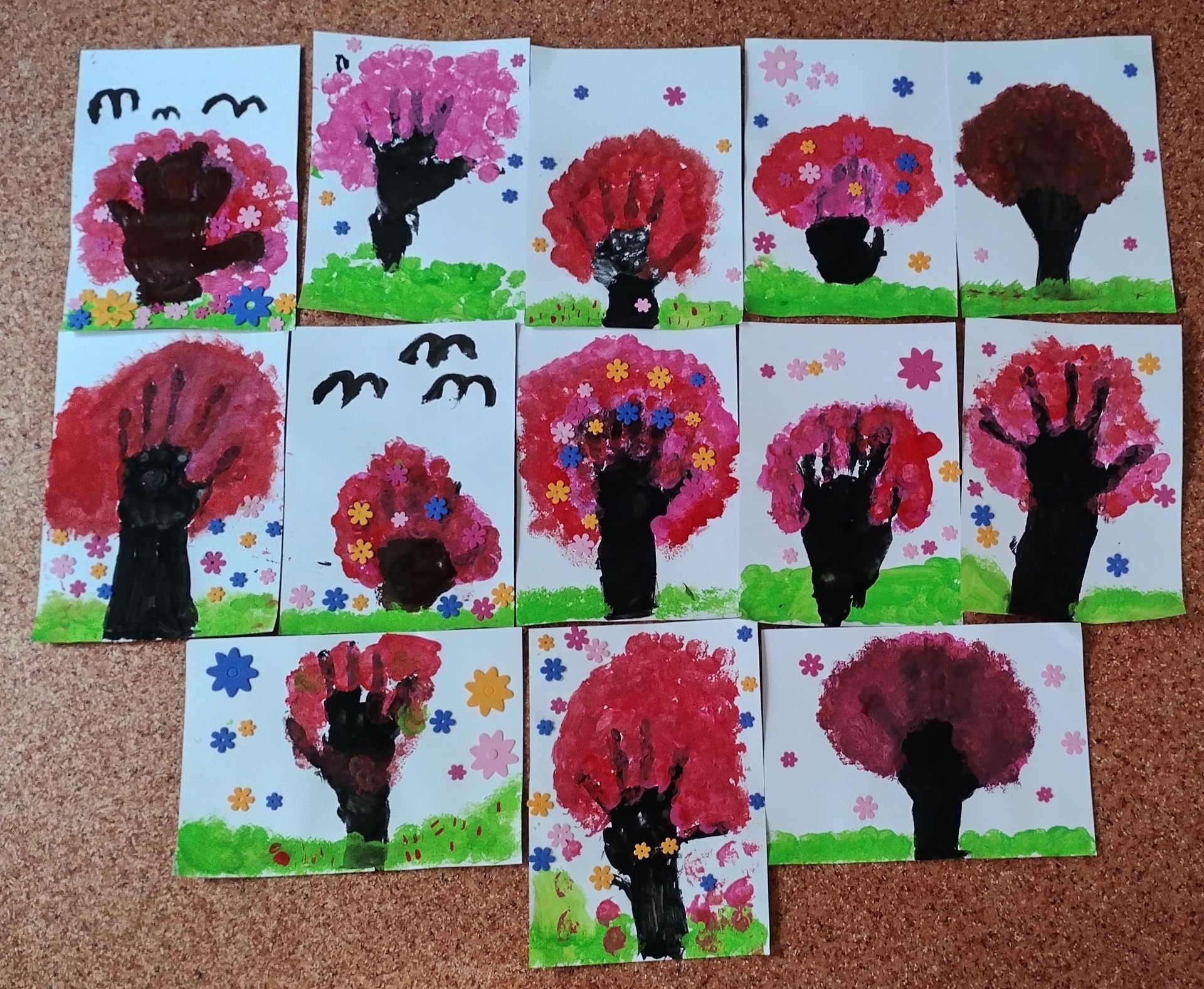 Rozkvitnuté stromy jari  - Obrázok 1