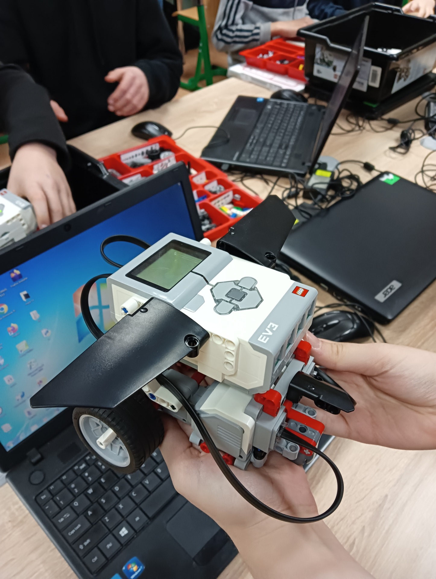 Zajęcia z robotyki i programowania z zestawem Lego Mindstorms Education EV3 - Obrazek 2