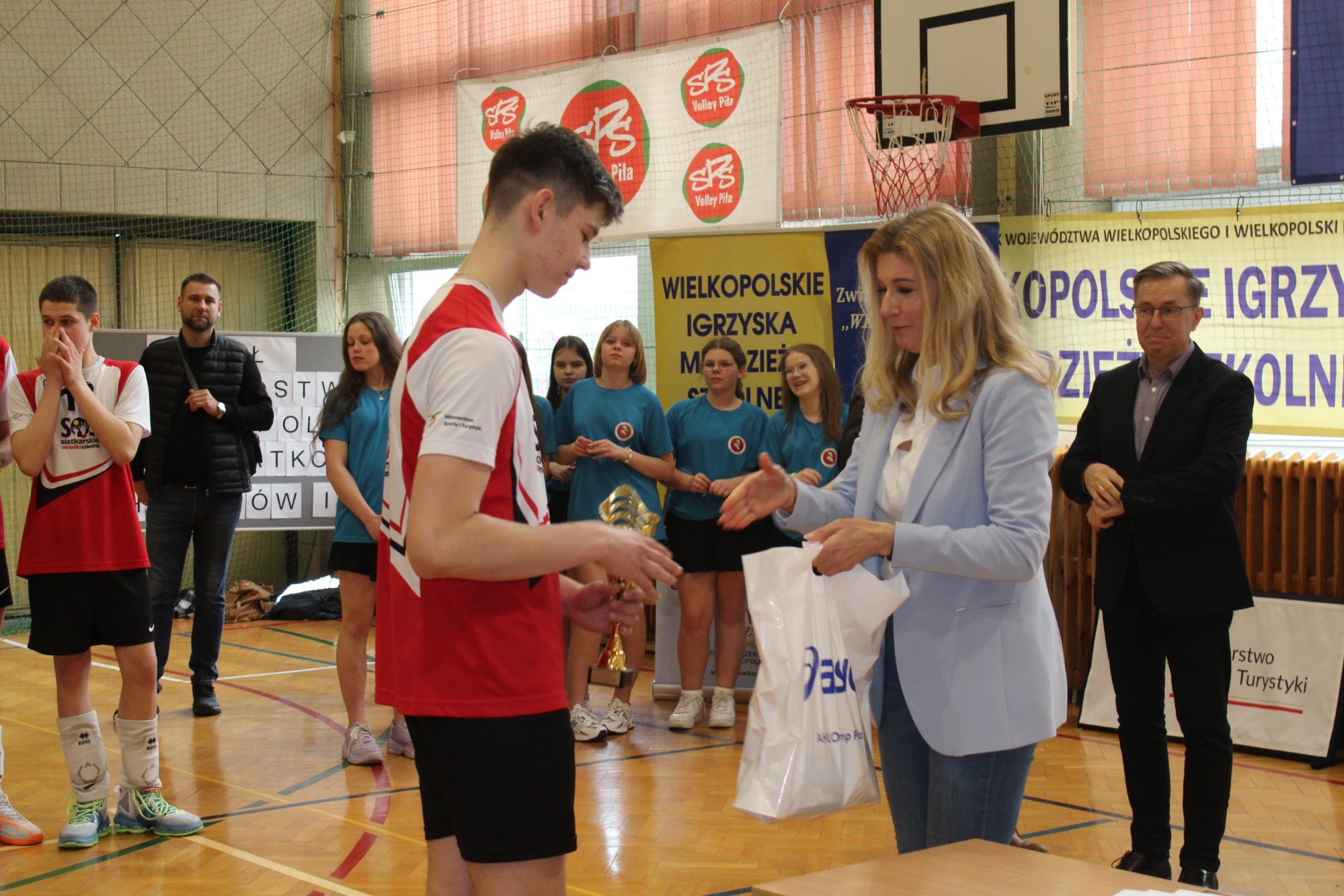 Mistrzostwa Wielkopolski w siatkówce chłopców w kategorii Igrzysk Młodzieży Szkolnej ( 7-8 klasa)