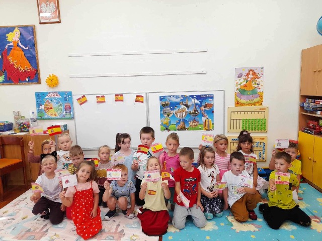 Europejki Dzień Języków Obcych w grupach naszych 5-6 latków Pszczółek🐝 i Biedronek🐞. Hiszpański🤩❤️🤩❤️🇪🇸🇪🇸🇪🇸 - Obrazek 6