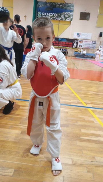 Sukces naszego ucznia Igora Boduszka w turnieju karate - Obrazek 3