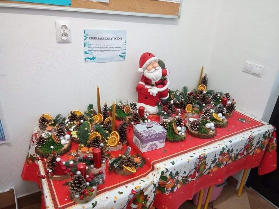 Kiermasz Świąteczny w Oddziale Zamiejscowym Przedszkola w Nasutowie - Obrazek 3