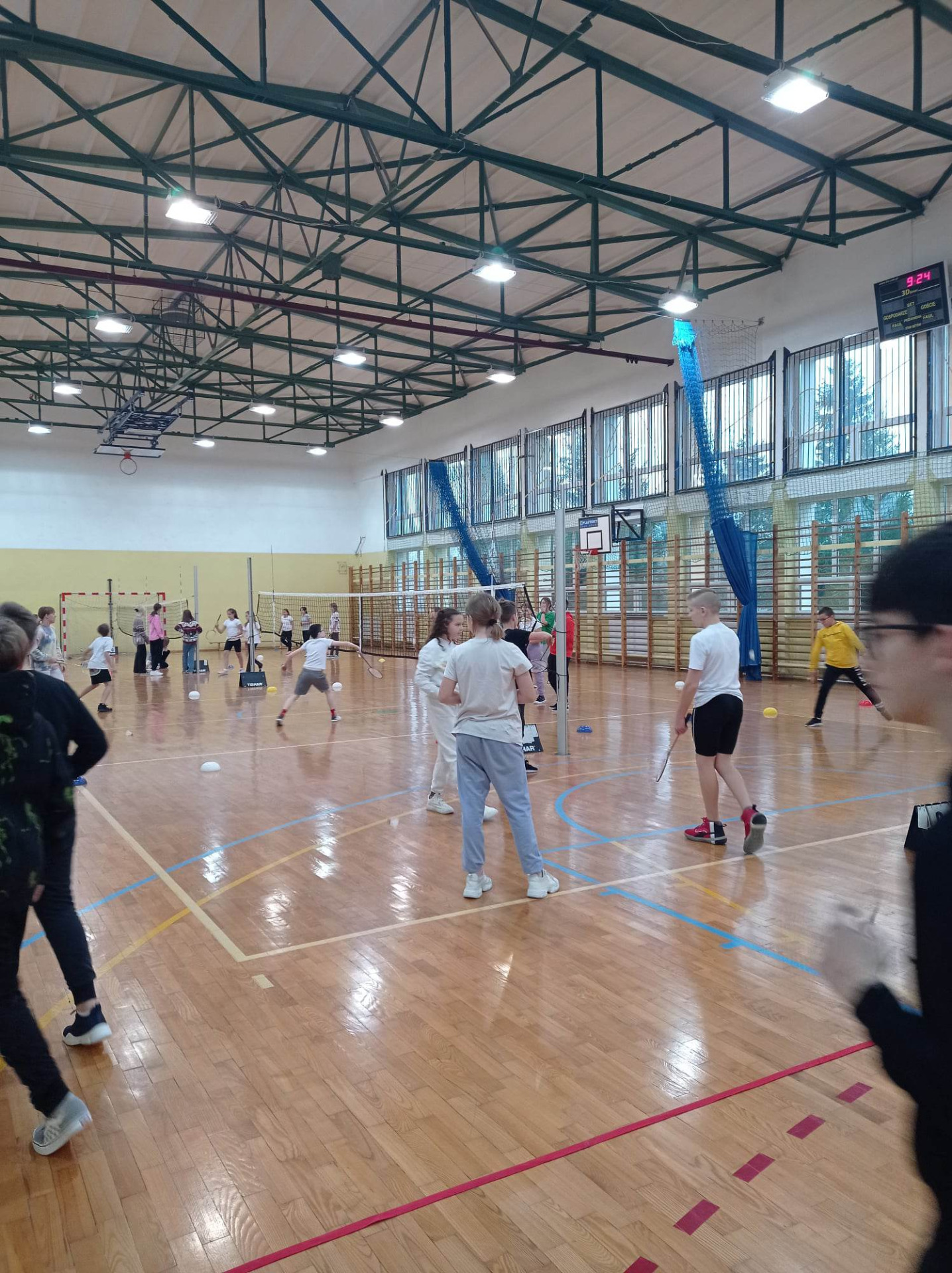 Mikołajkowy Turniej Badmintona - Obrazek 4
