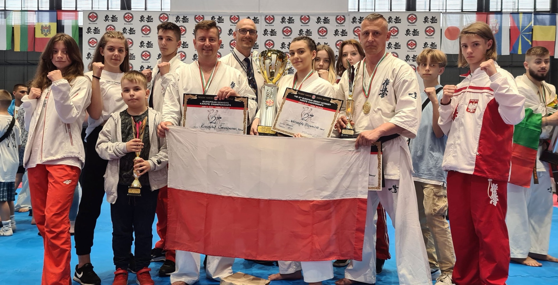 Sukces Szymona Mądrego na mistrzostwach Europy w karate w Bułgarii - Obrazek 3