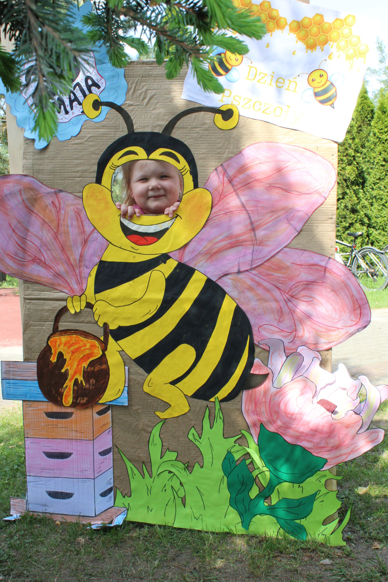 Pszczółka Maja i jej przygody 🐝 - Obrazek 6